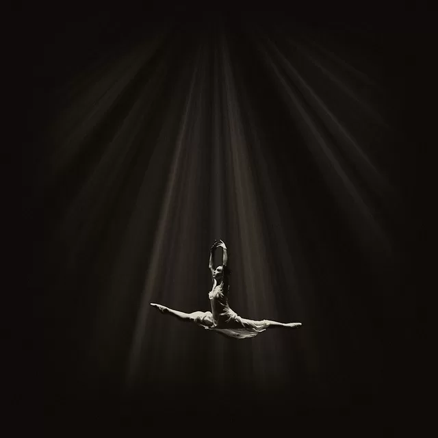 Ballet dancer Efface by Paul Maddern
